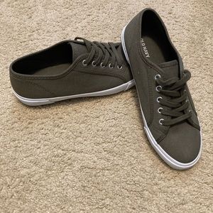 Old navy women’s sneakers